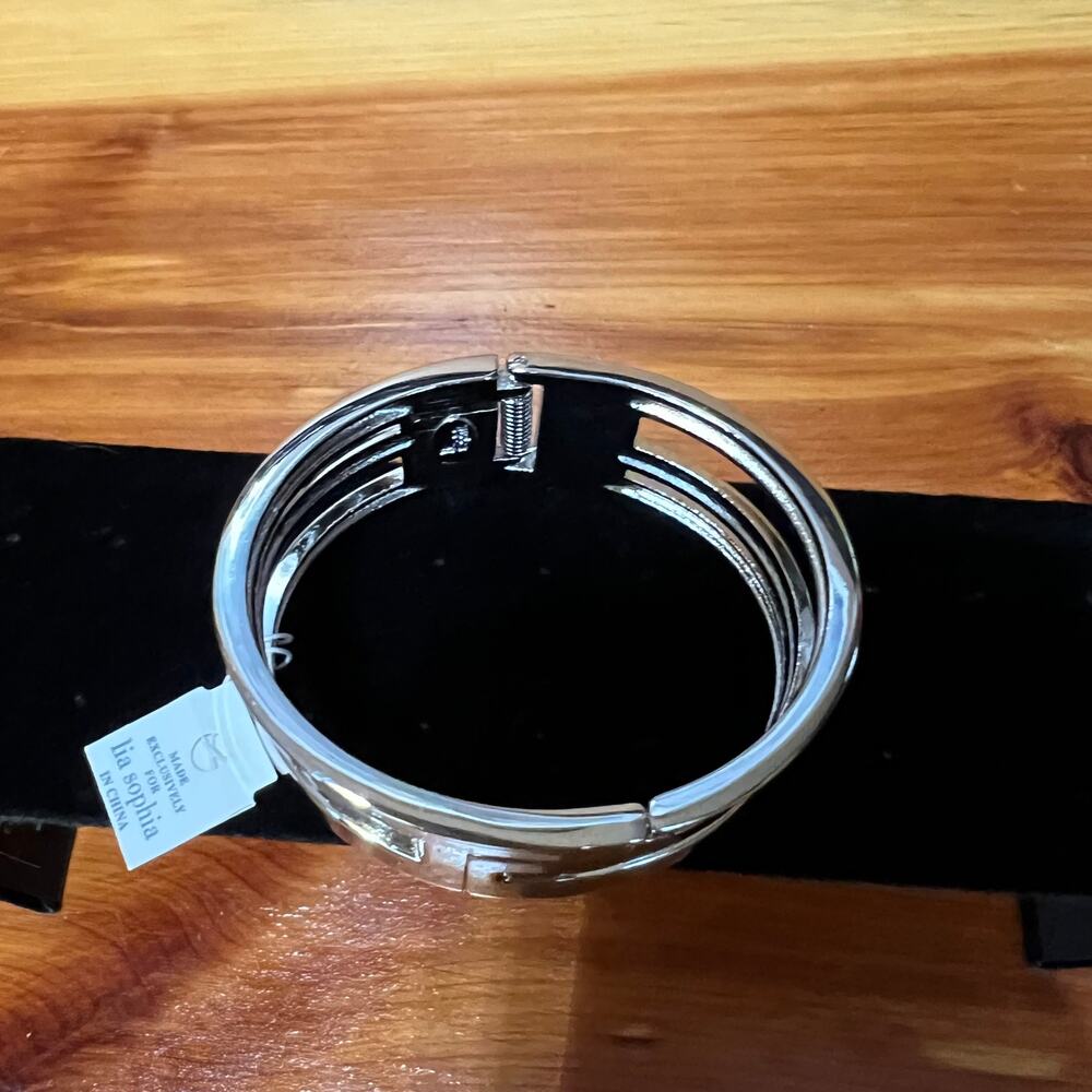 Lia Sophia Hinged Cuff Bangle Bracelet Silver Tone Geometric Chunky NEW NWT - Picture 4 of 9